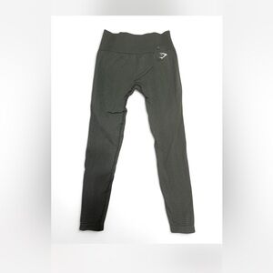 GYMSHARK LEGGINGS SIZE MEDIUM COLOR GREENS.